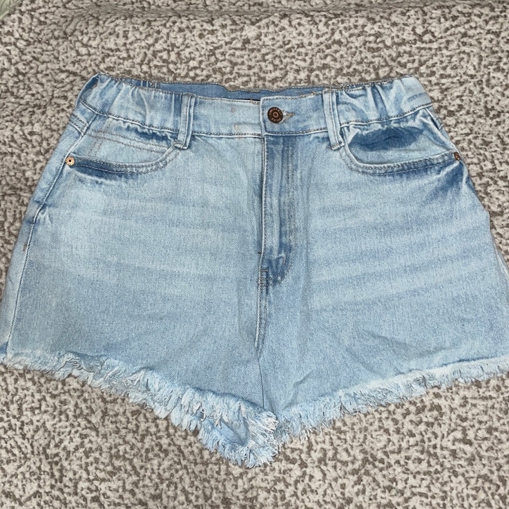 Women’s high waisted jean shorts